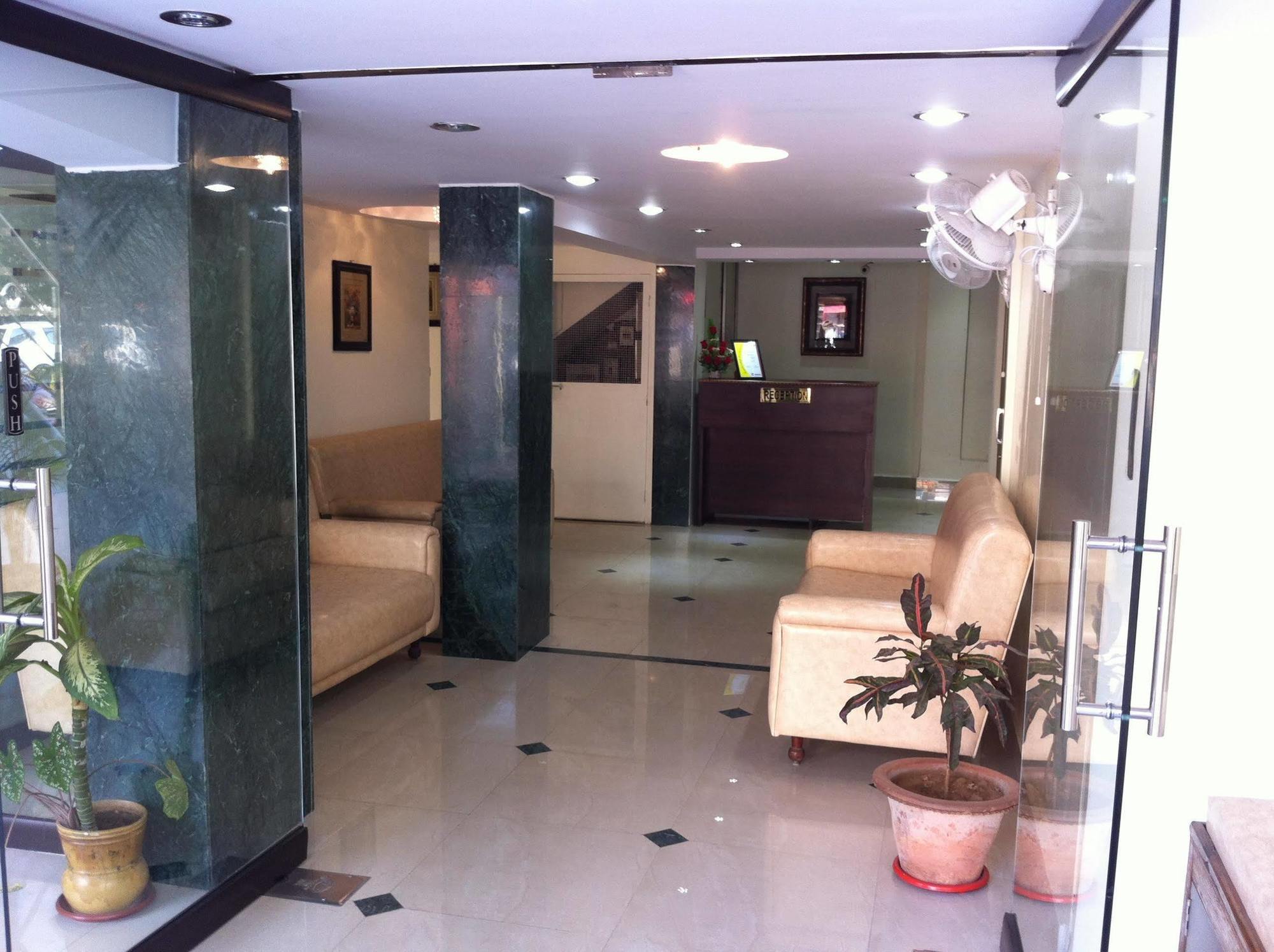 Aditya Hotel 3*