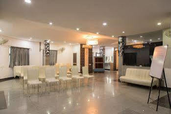 Collection O Orient Star Hotel