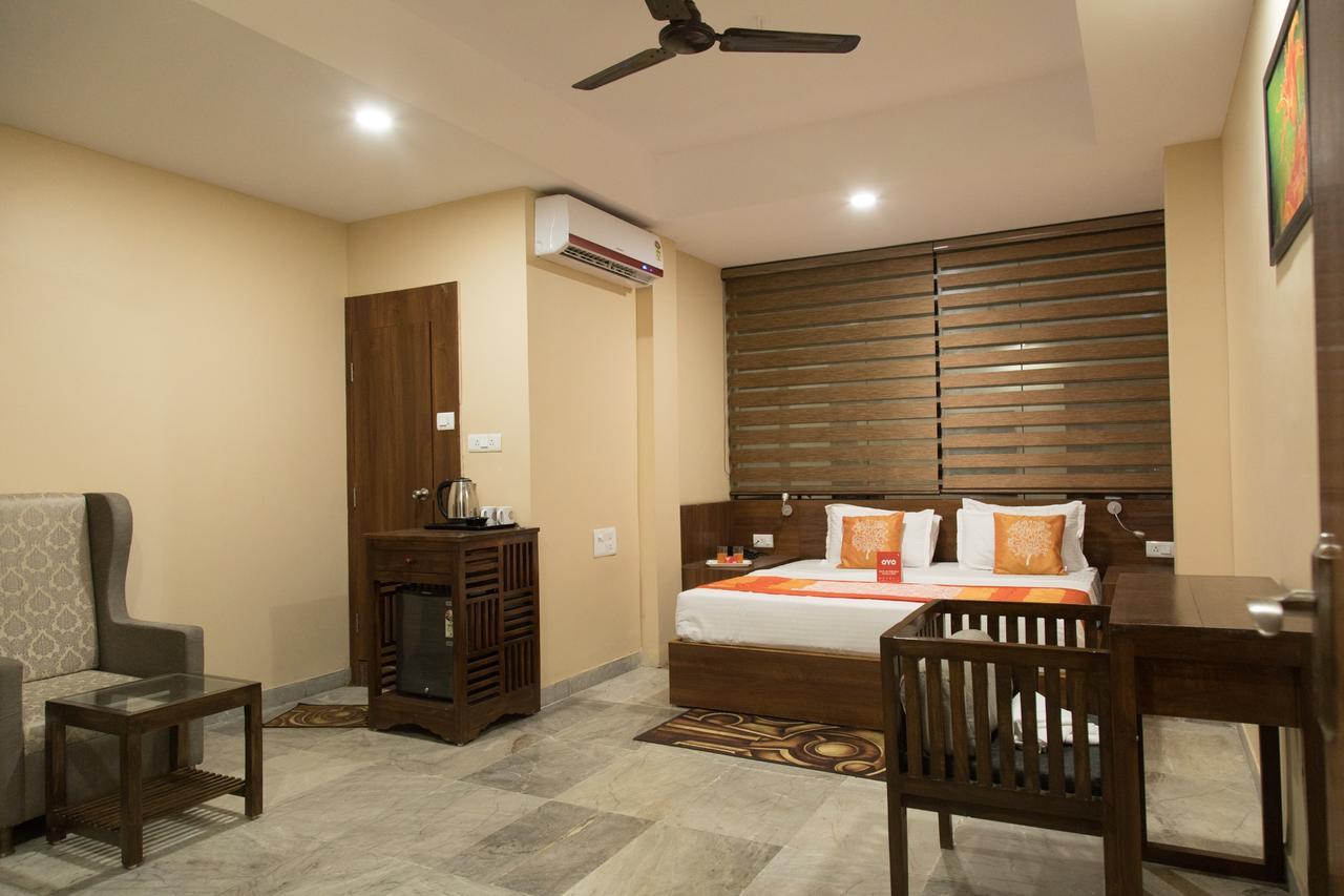 Hotel Oyo 10023 Satya Nagpur