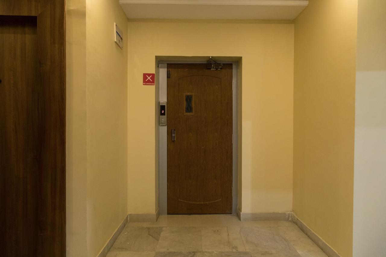 Hotel Oyo 10023 Satya Nagpur