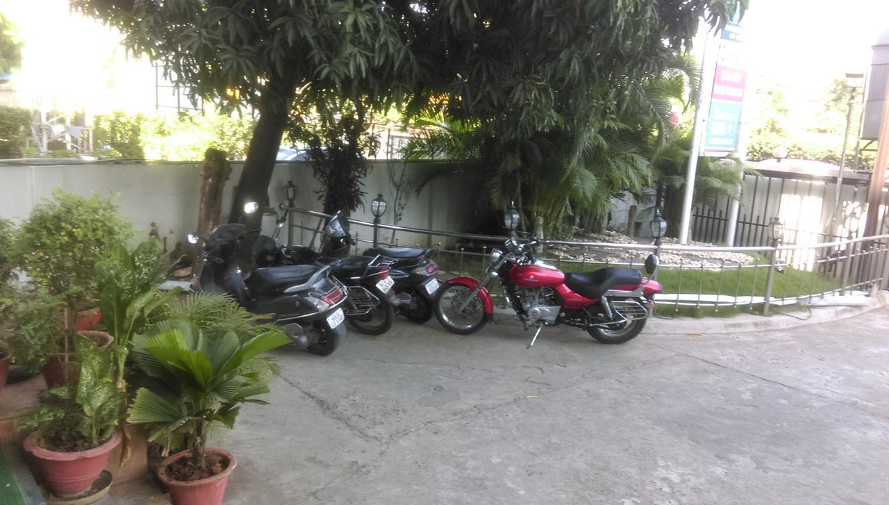 Shivani International Hotel *