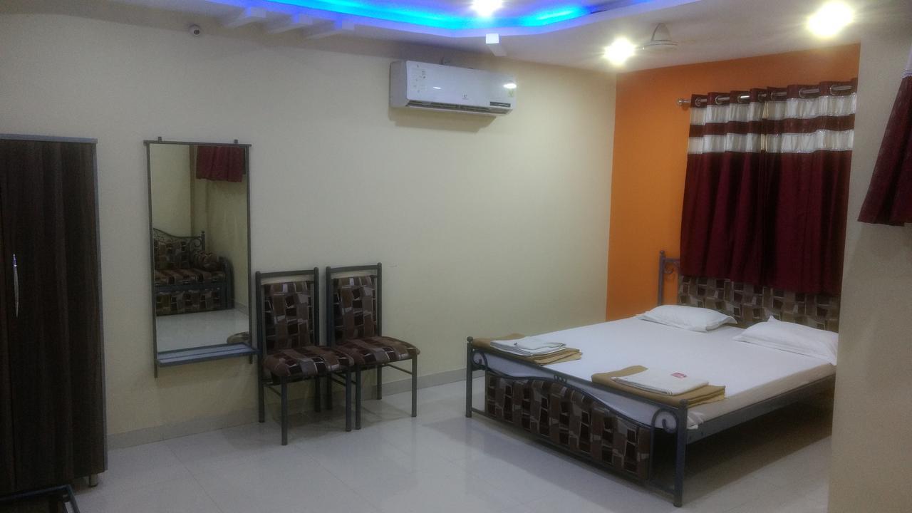 Hotel Raj Mahal 3*
