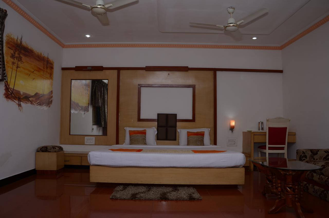 Hotel econômico Rahul Deluxe *