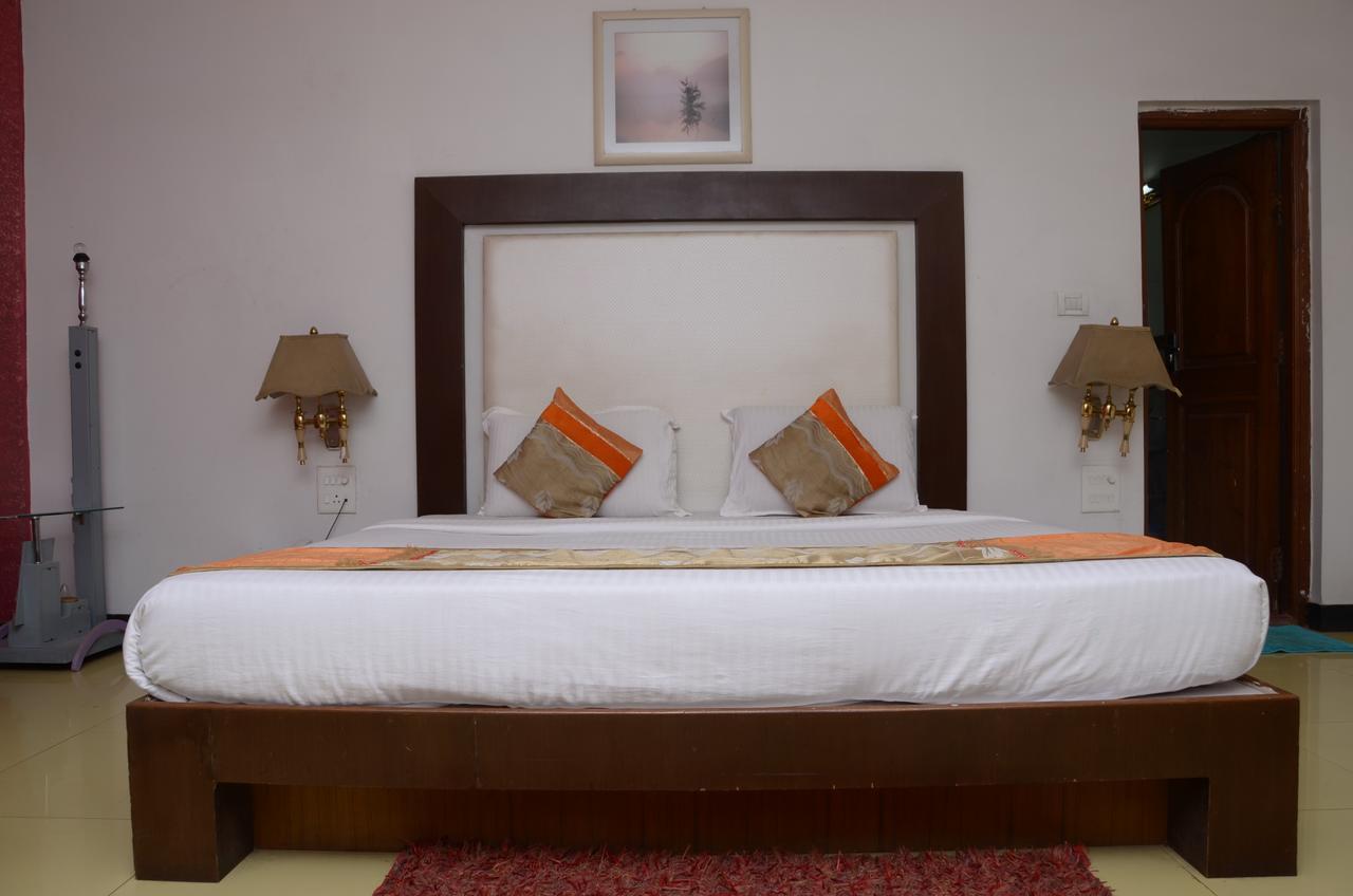Hotel econômico Rahul Deluxe