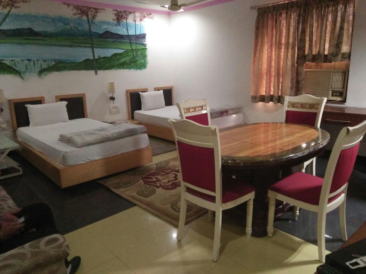 Hotel econômico Rahul Deluxe *