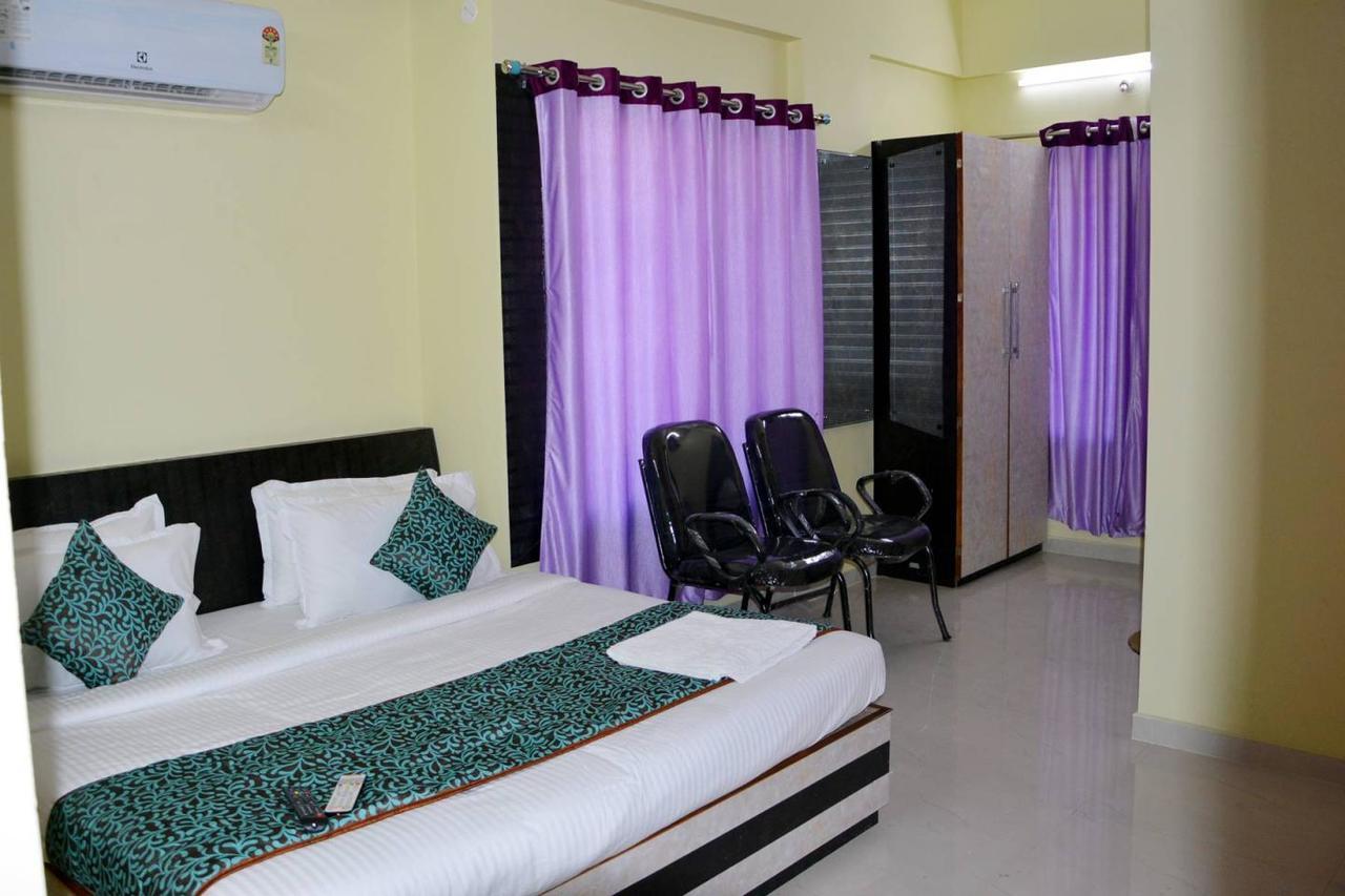 Hotel Krishna 4*