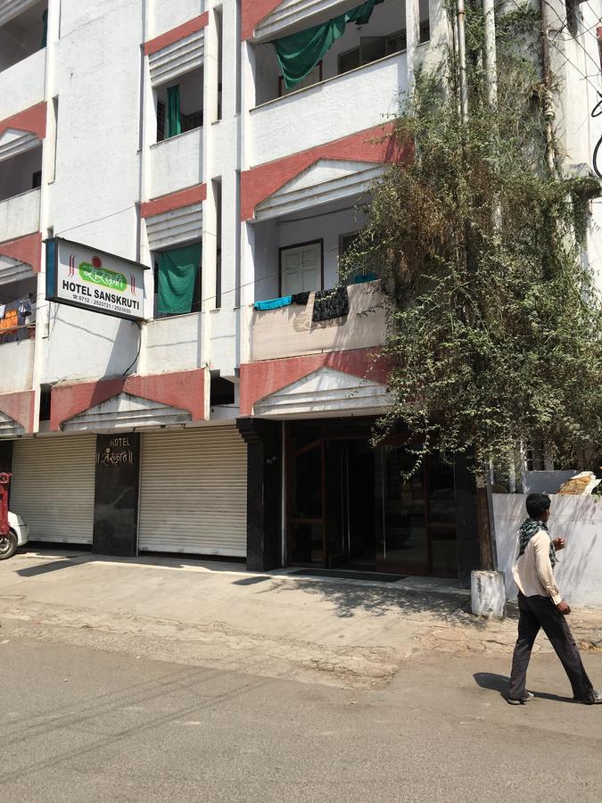 Hotel Sanskruti 2*