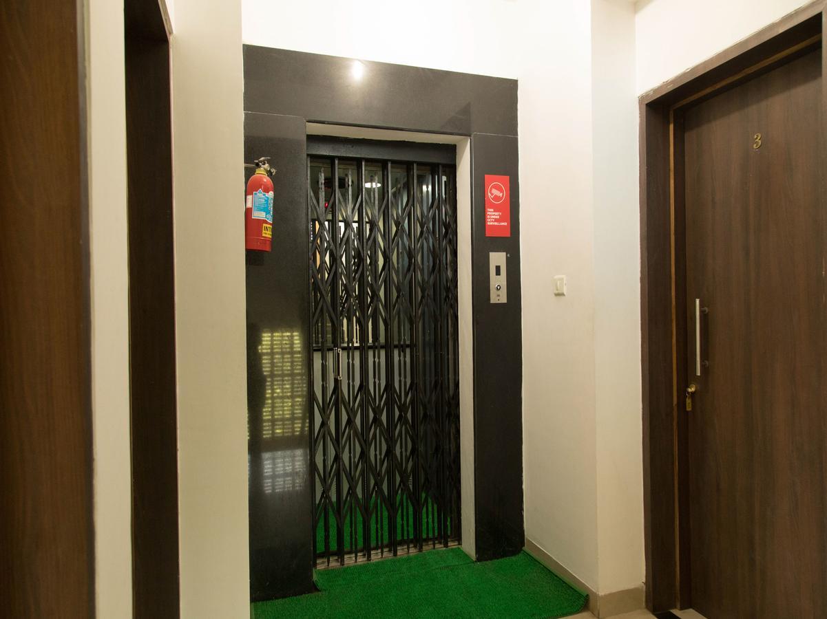 Oyo 9397 Near Wardha Road Hotel