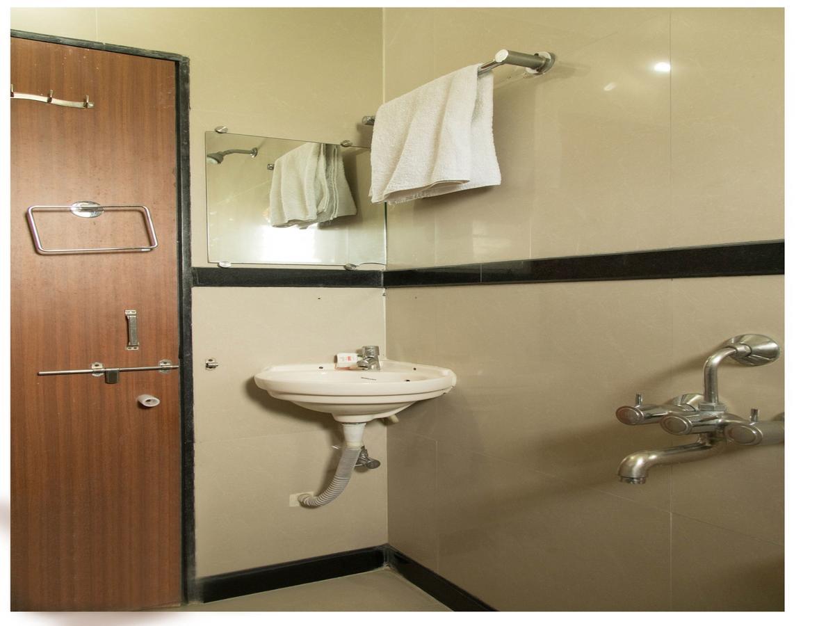 Oyo 9397 Near Wardha Road 3* Nagpur
