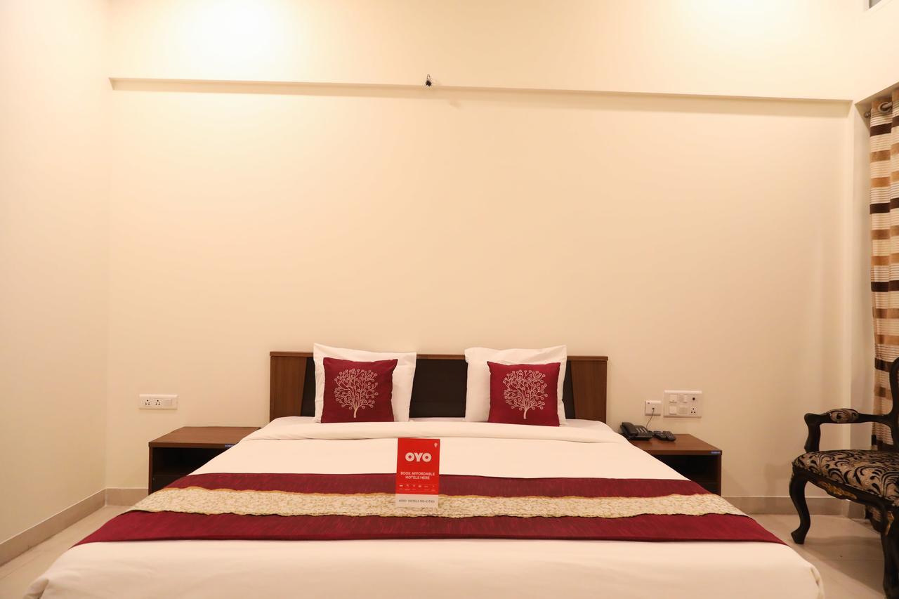 Hotel Oyo 11889 White Hall Nagpur