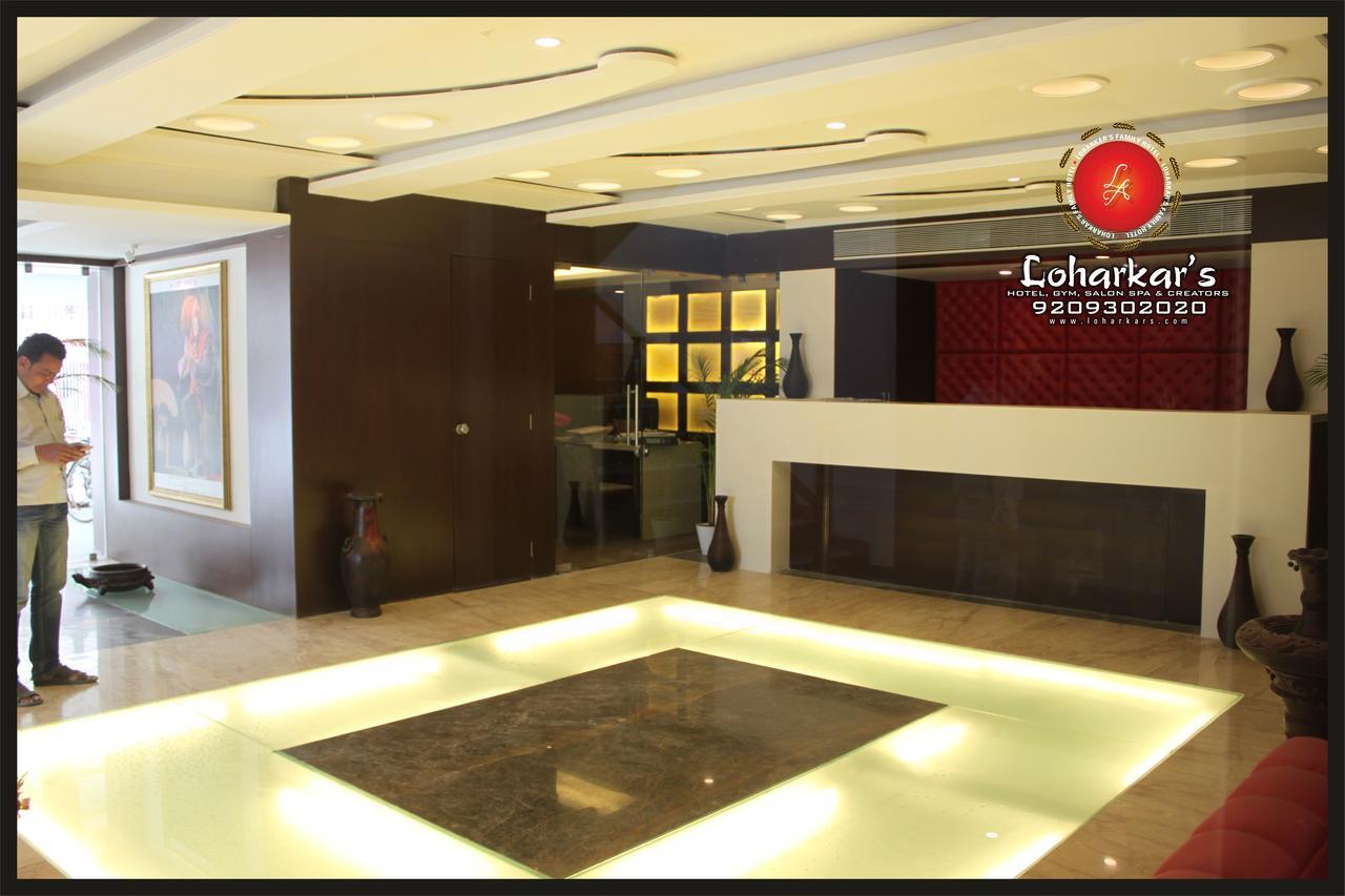 Hotel Fabhotel Loharkar 54