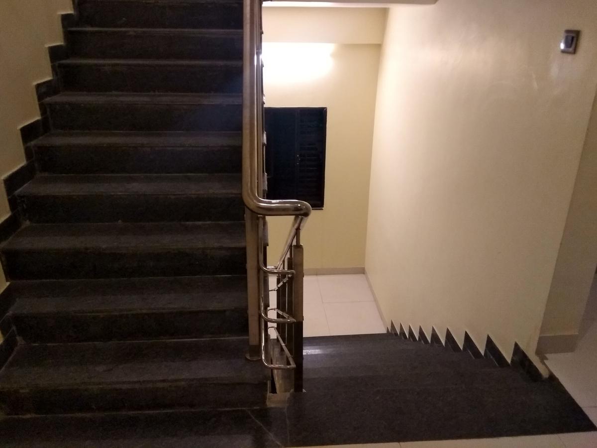 Jk 126 Parashar Legacy - Opp Railway Station 2* Nagpur
