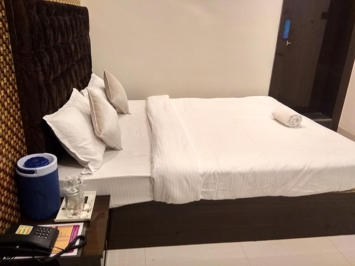 Jk 126 Parashar Legacy - Opp Railway Station Hotel