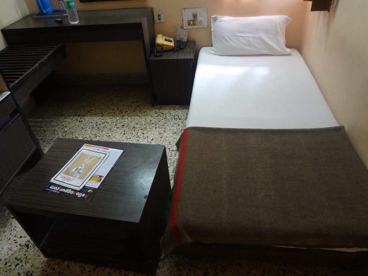 Hotel Grand *