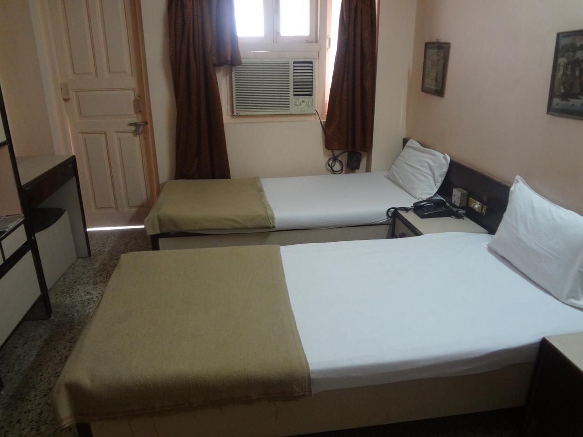 Grand Hotel *