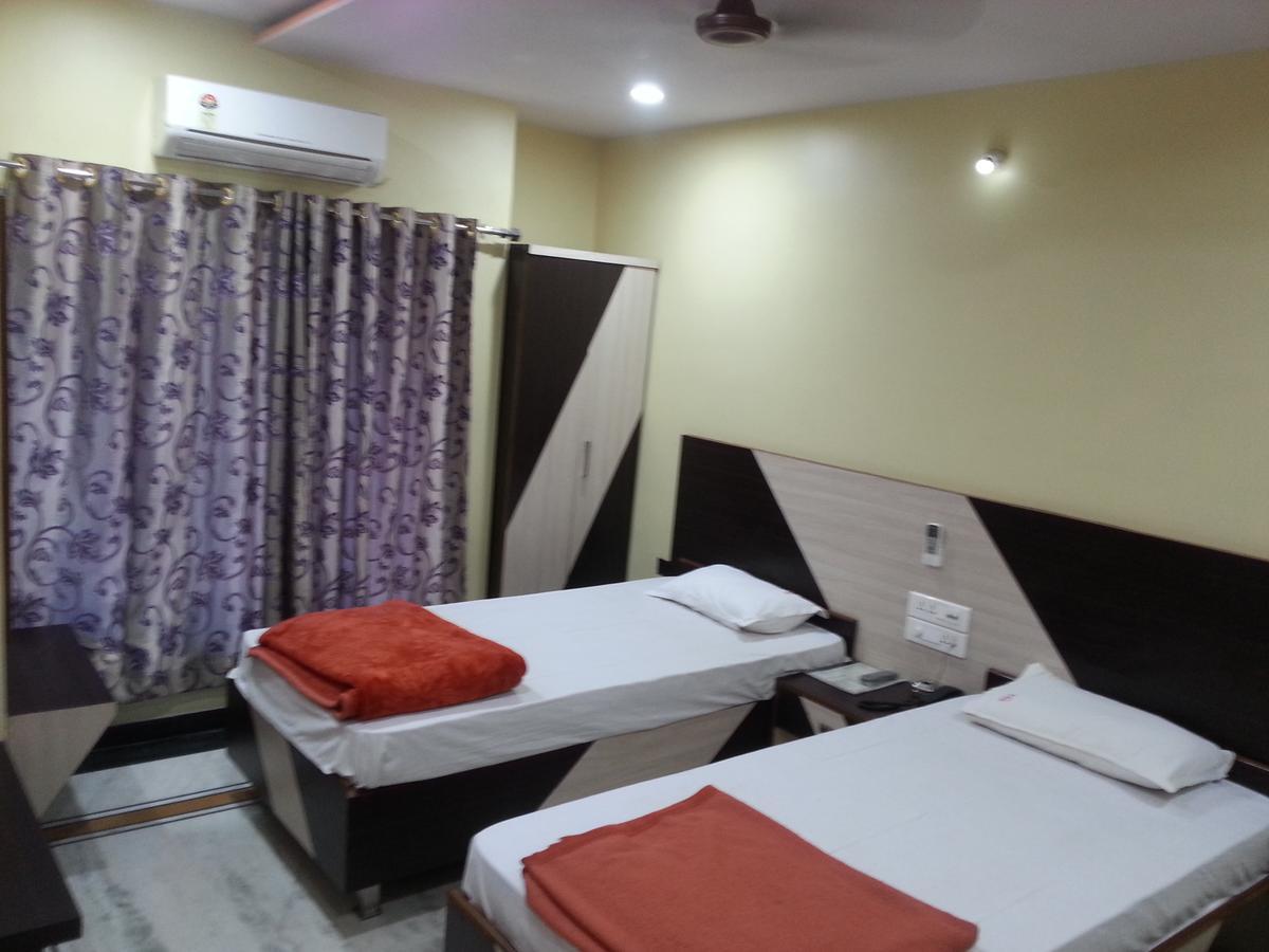 Gujrat Inn
