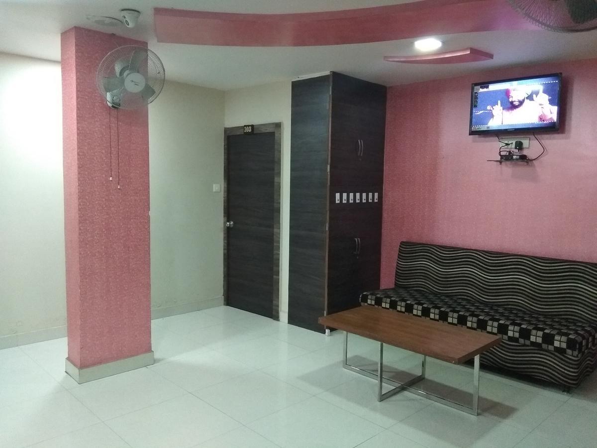 Jk 128 Rr Hotel