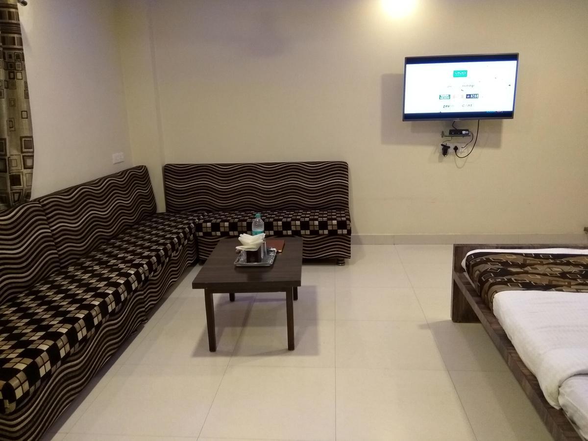 Hotel Jk 128 Rr 2*