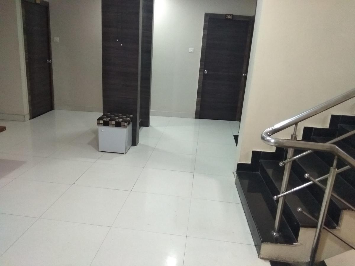 Jk 128 Rr Hotel