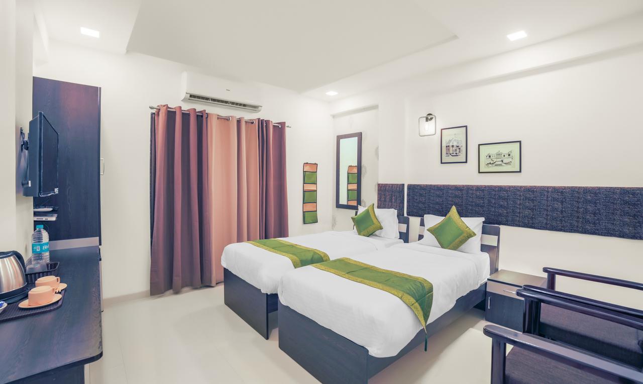 Treebo Chalets, Airport Hotel
