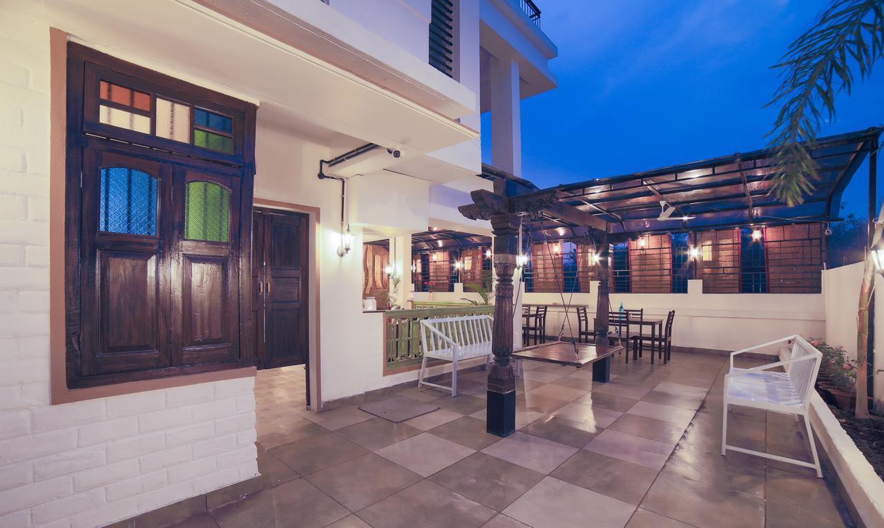 Treebo Chalets, Airport Hotel