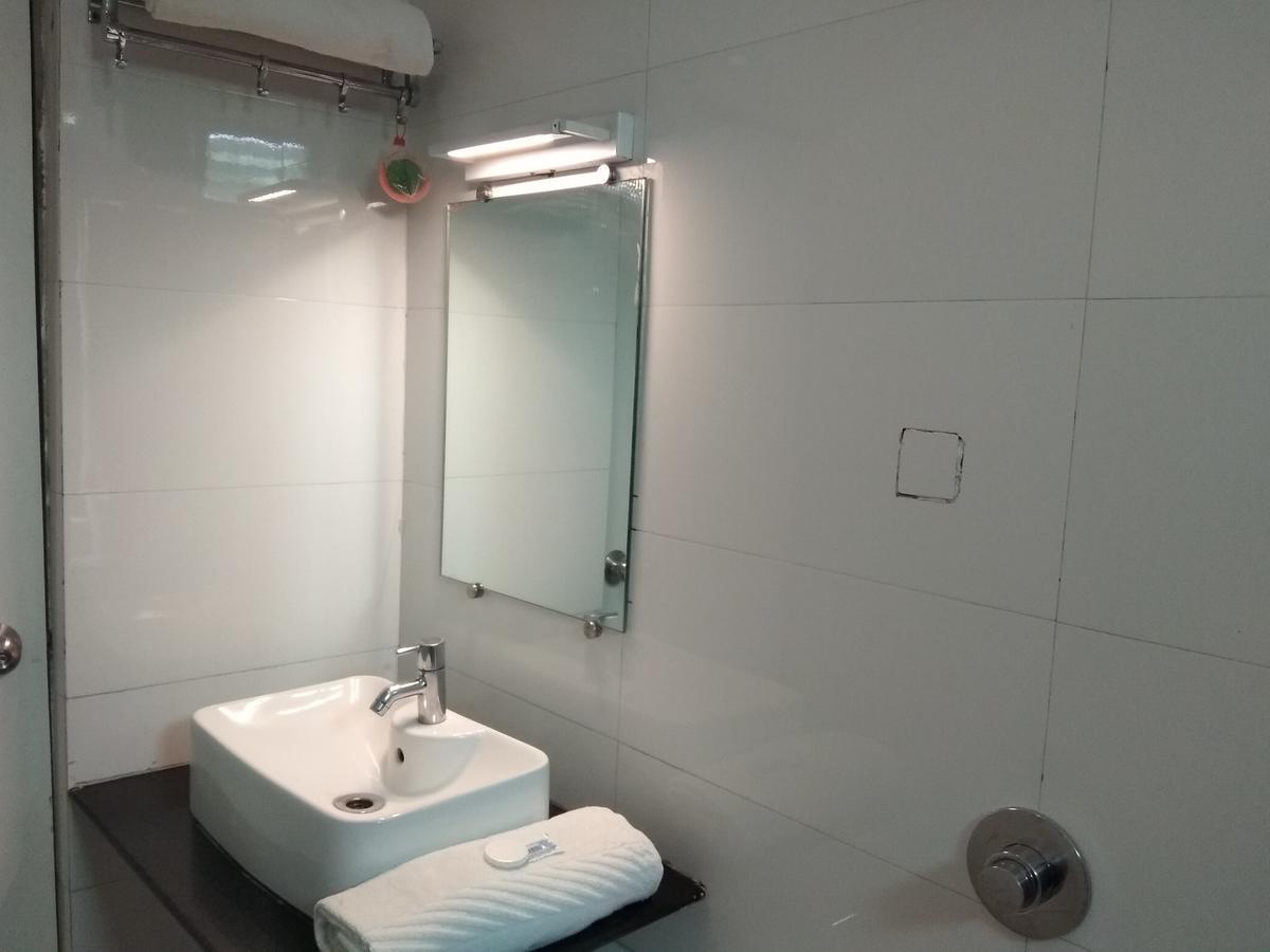 Jk 127 Parashar -opp. Railway Station Hotel Nagpur