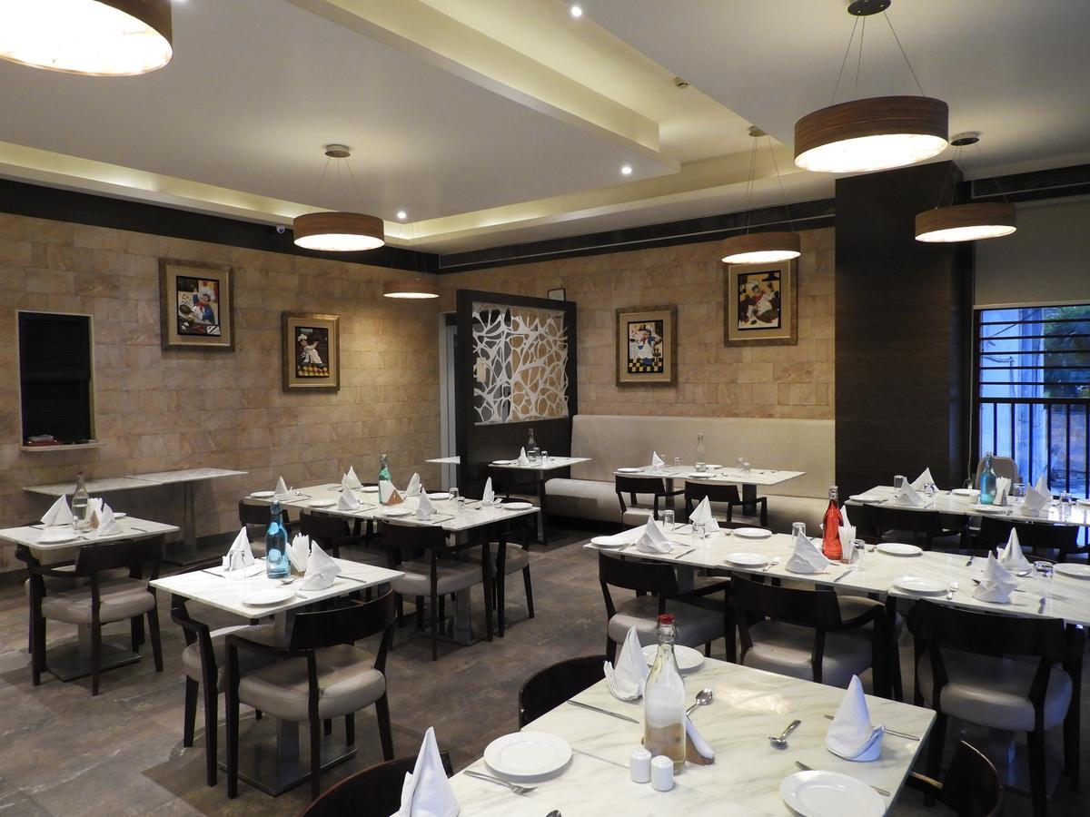 Hotel Urban Hermitage Nagpur