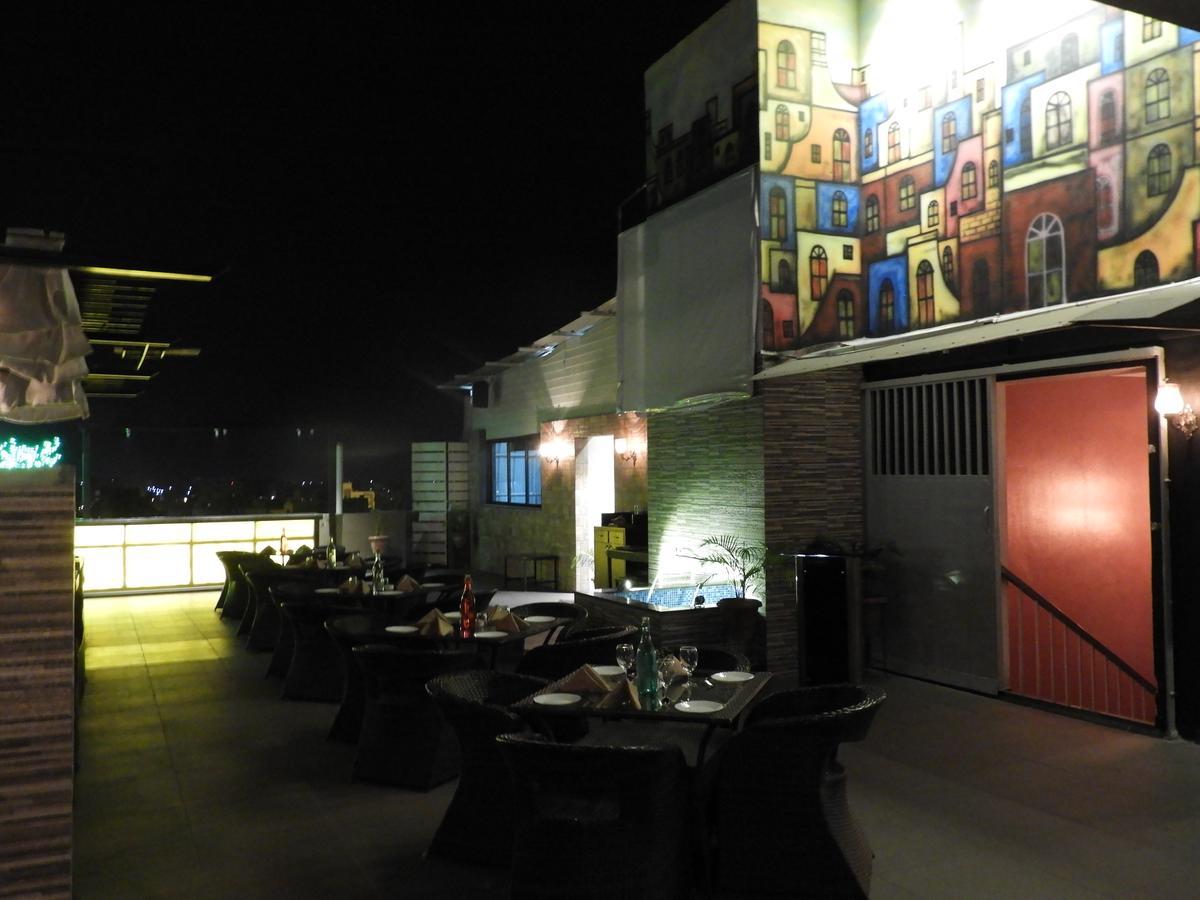Hotel Urban Hermitage Nagpur