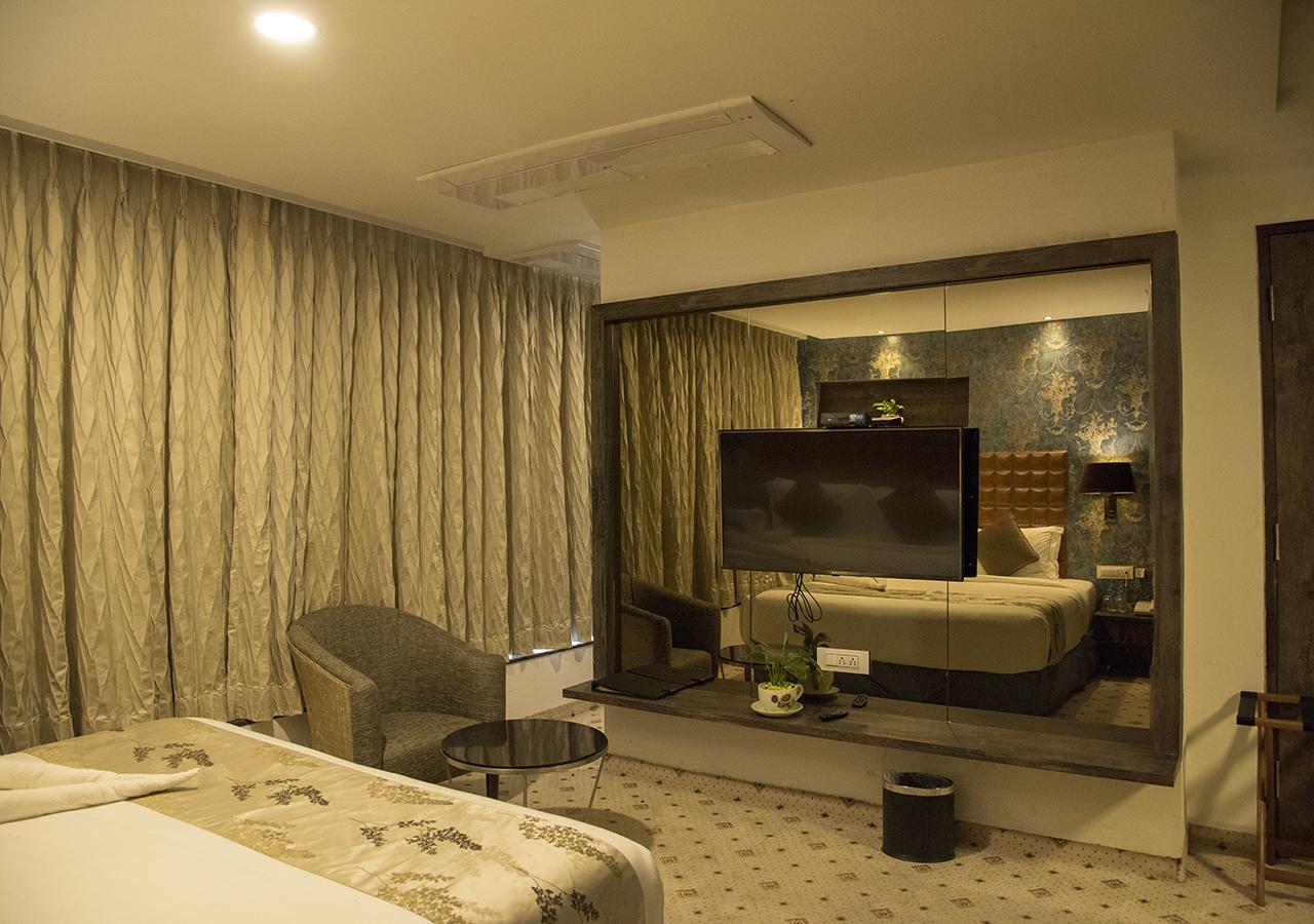 Regenta & Convention Centre 4*