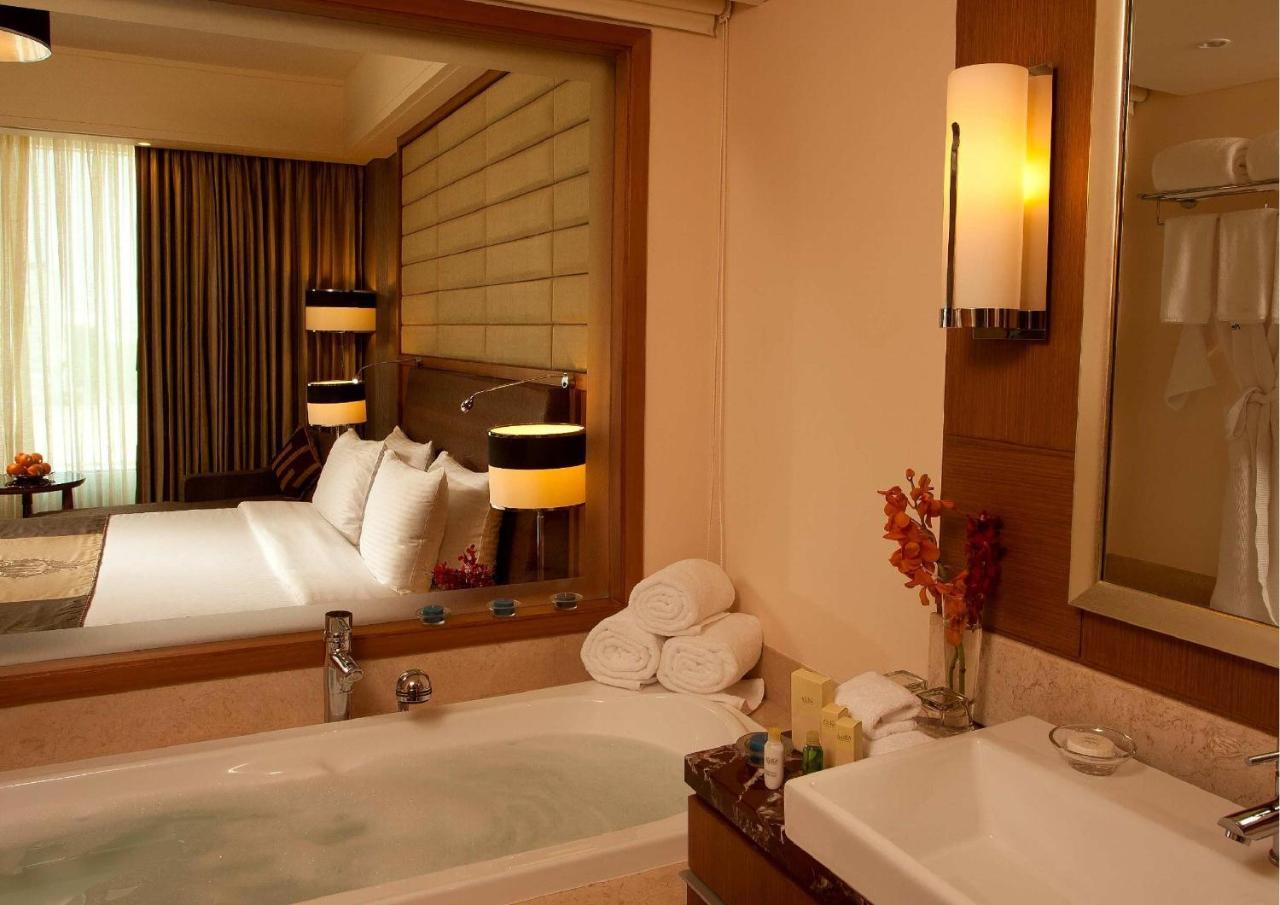 Hotel Radisson Blu Hotel, 5*