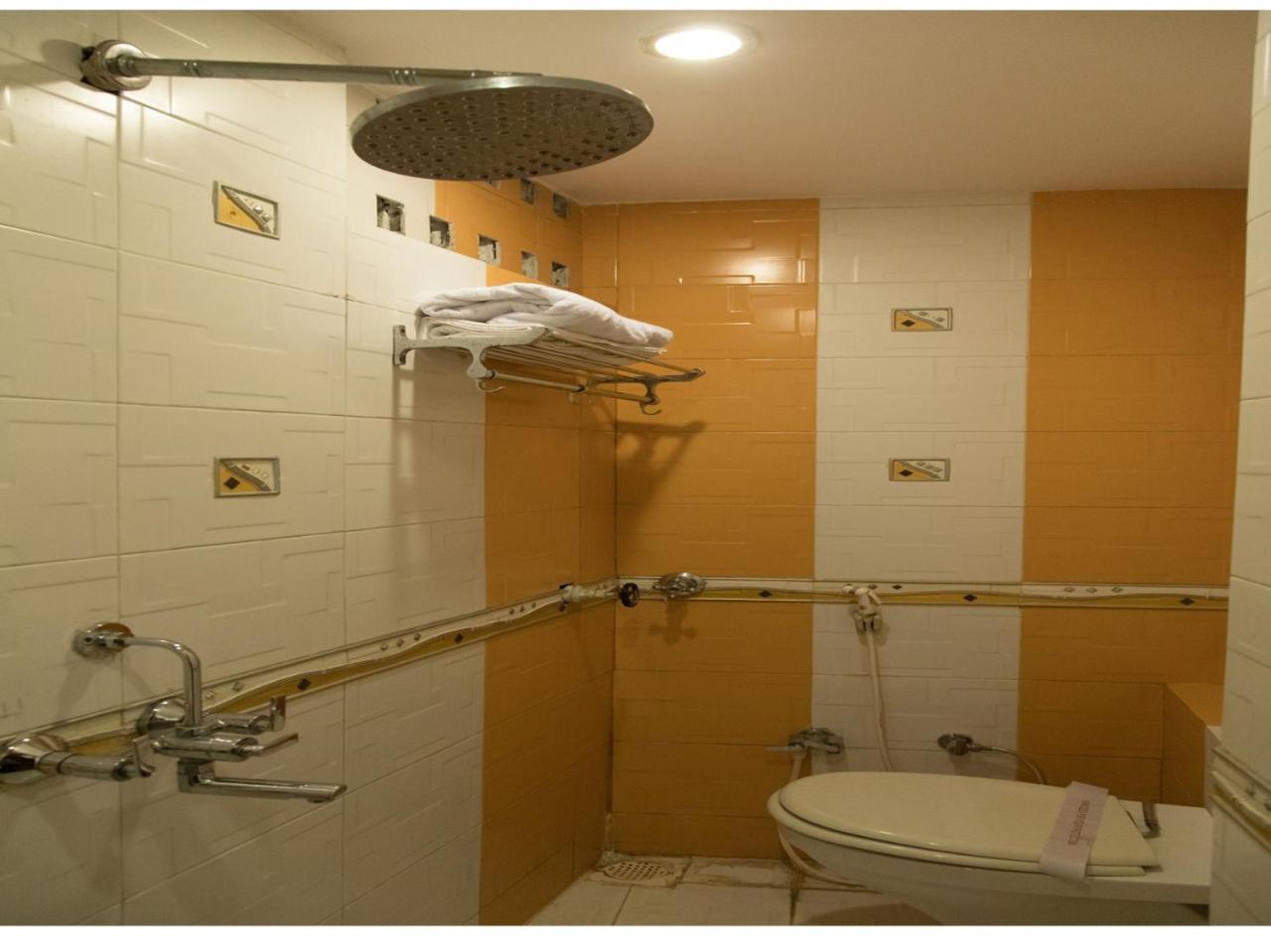 Oyo Townhouse 344 Gitanjali Chowk Hotel