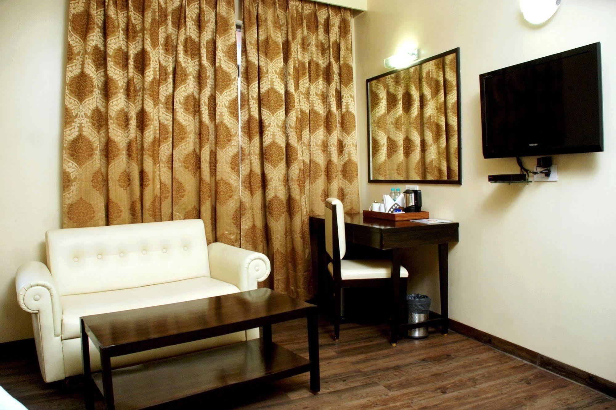 Mango Hotels, 3*