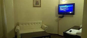 Mango Hotels, Hotel