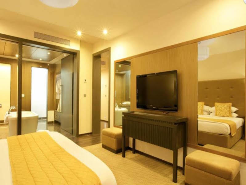 Le Meridien Hotel