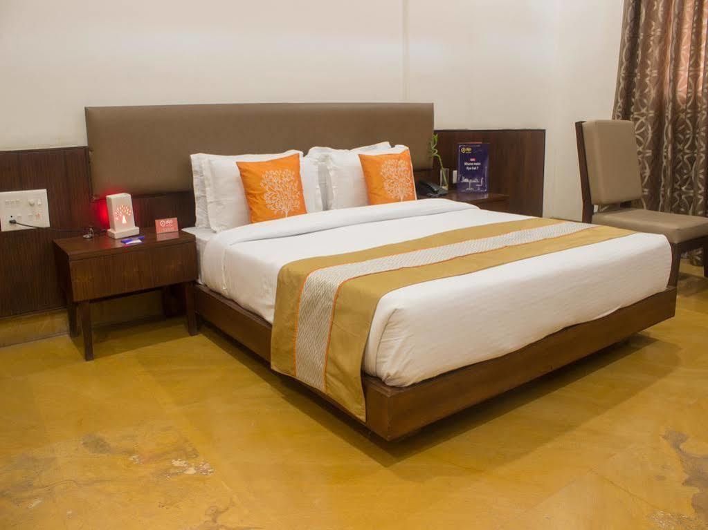Hotel Oyo 1016 Heritage Embassy 3*