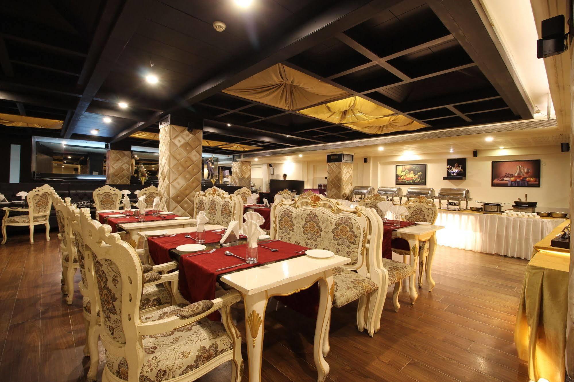 The Ashok 3*