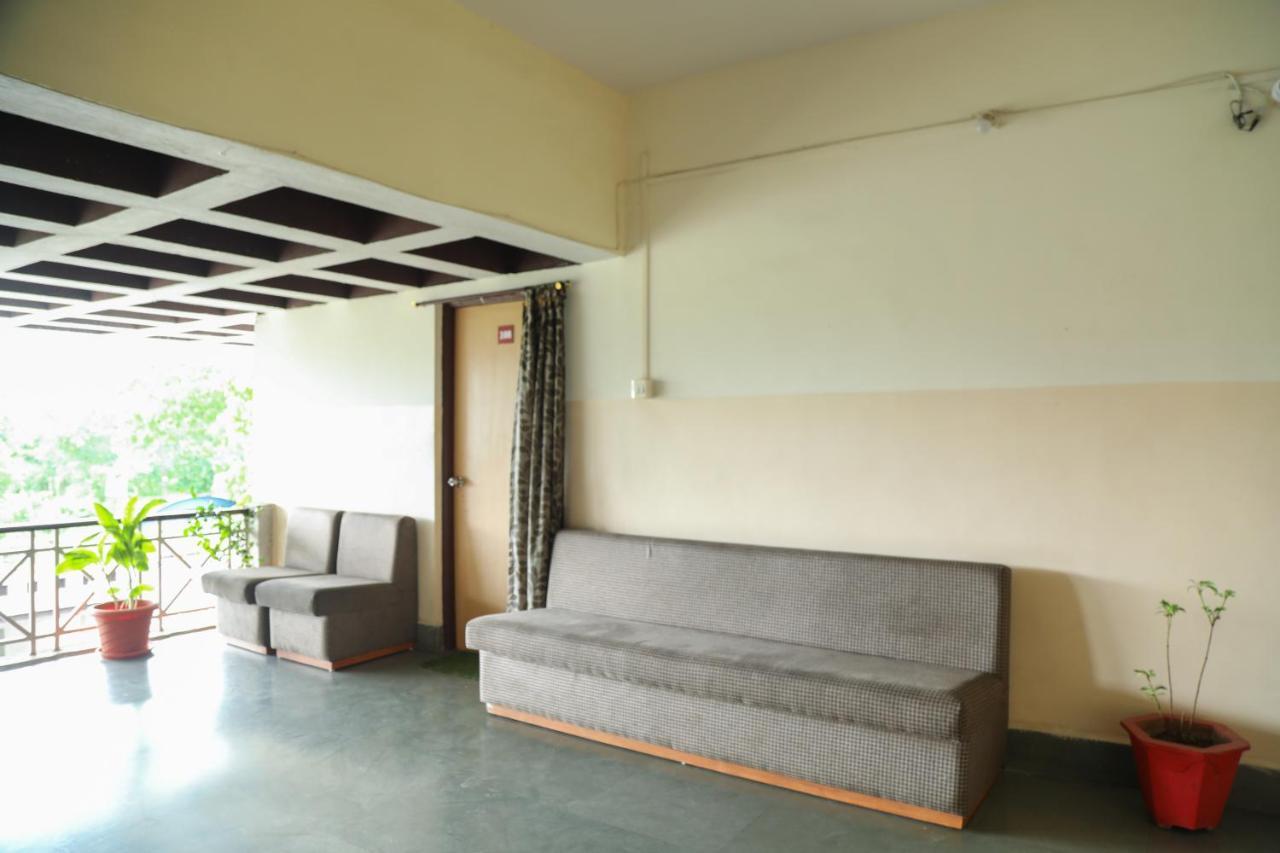 Oyo 10658 Mia Hotel Nagpur