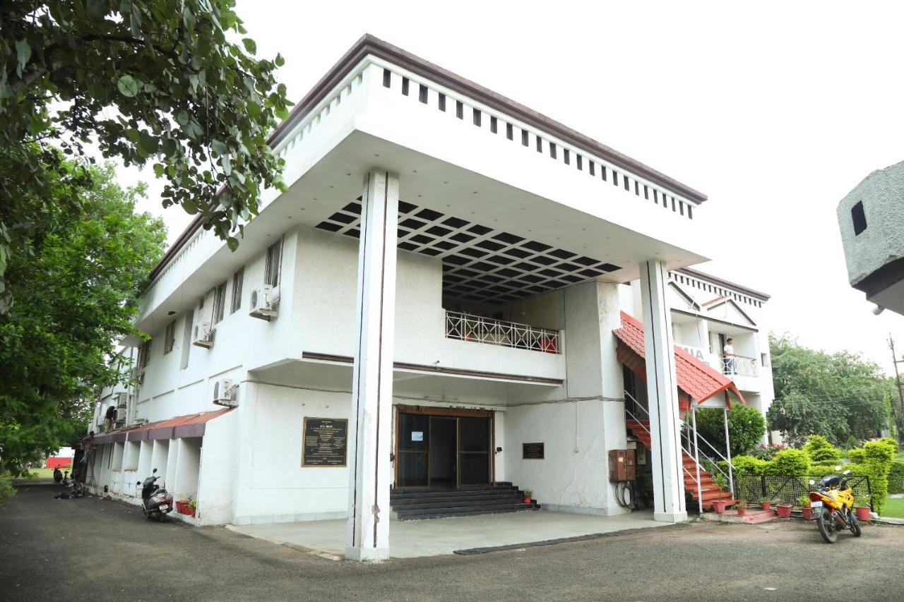 Oyo 10658 Mia 3* Nagpur