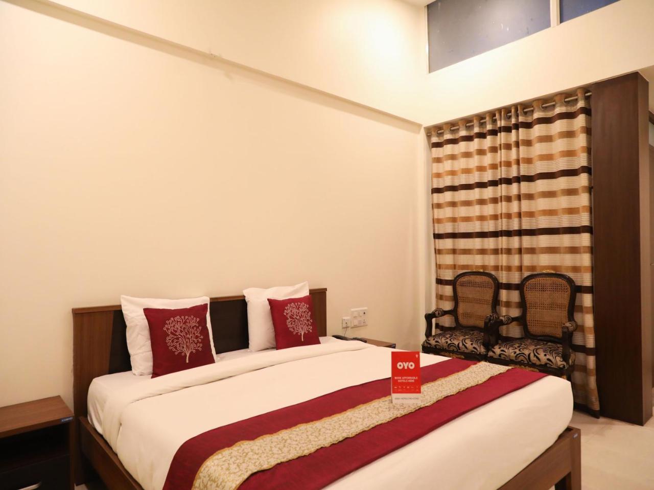 Oyo 11889 White Hall Hotel Nagpur