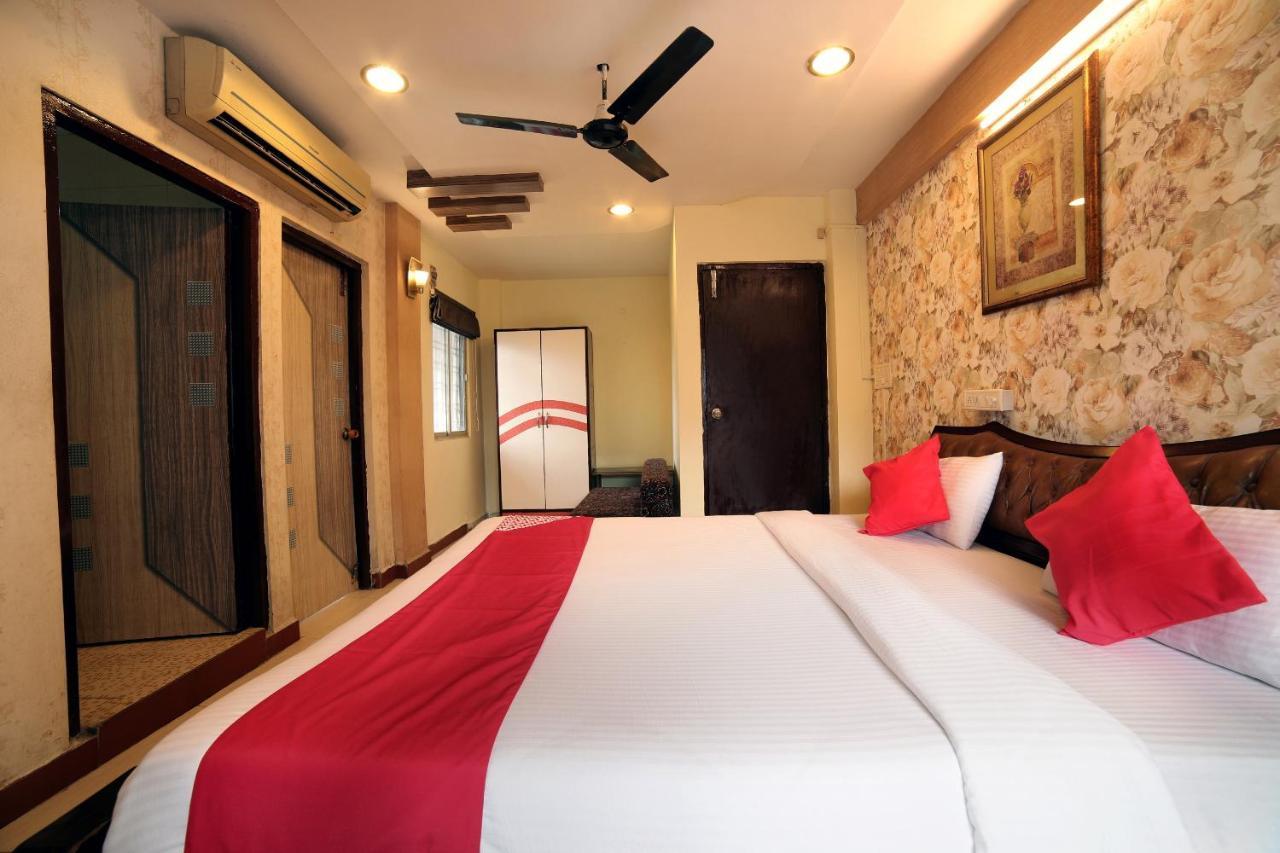 Oyo 15211 Midas 3* Nagpur