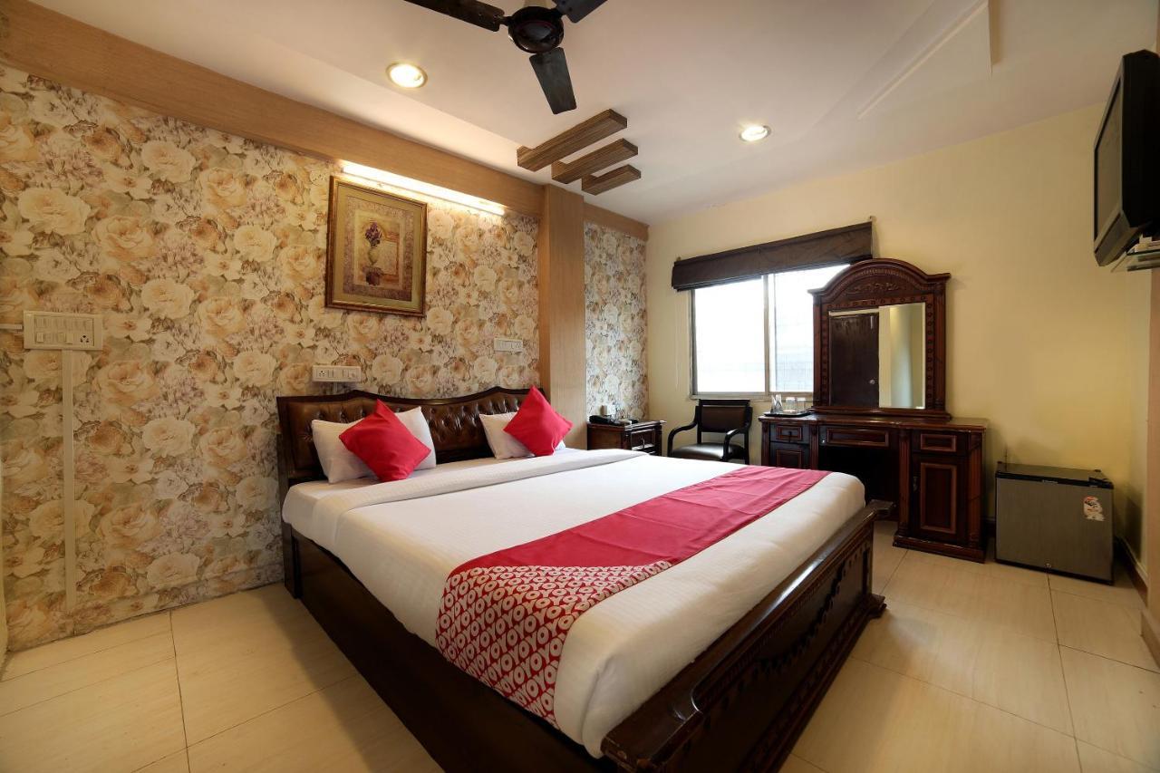 Hotel Oyo 15211 Midas
