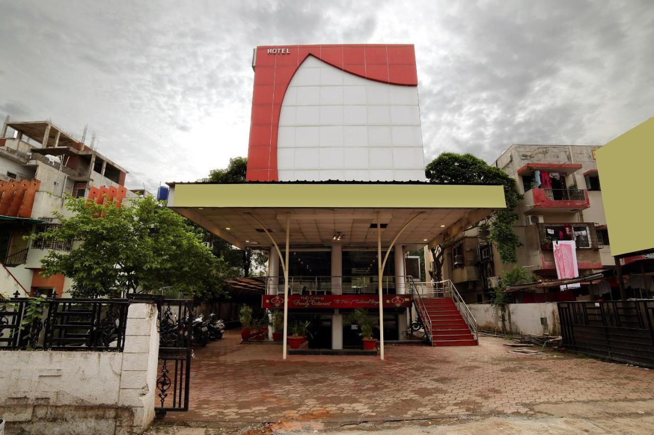 Oyo 15211 Midas Nagpur