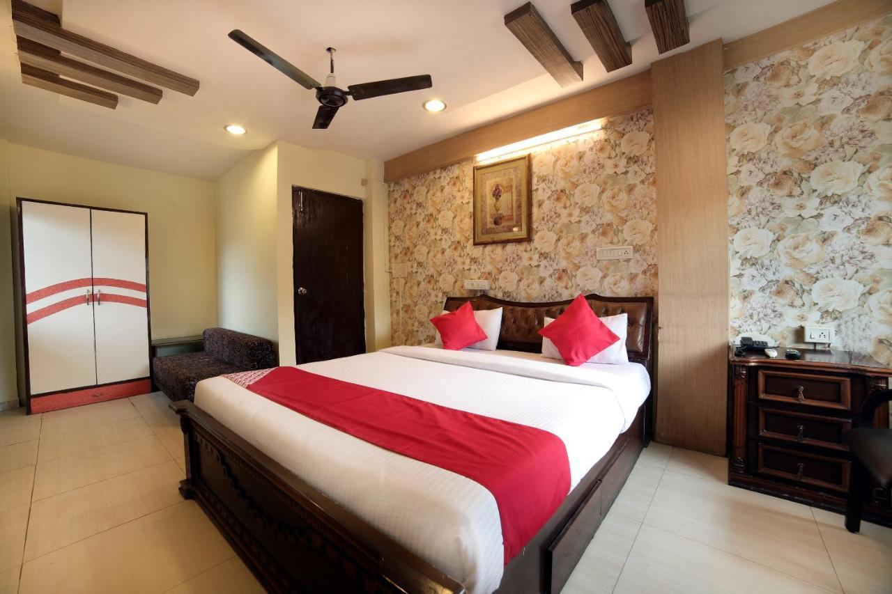 Oyo 15211 Midas Hotel 3*