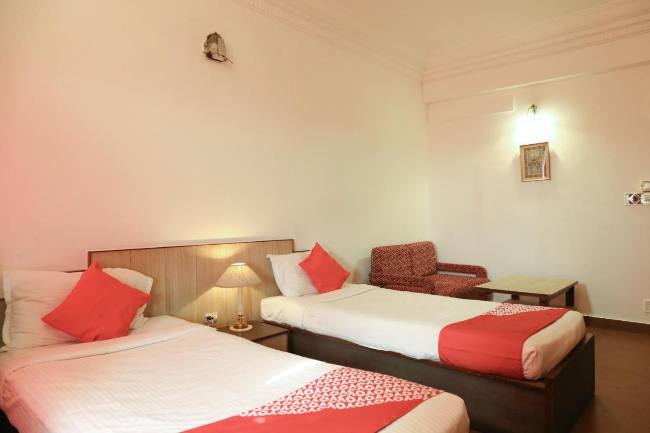 Hotel Oyo Flagship 14469 Darshan Tower Gitanjali