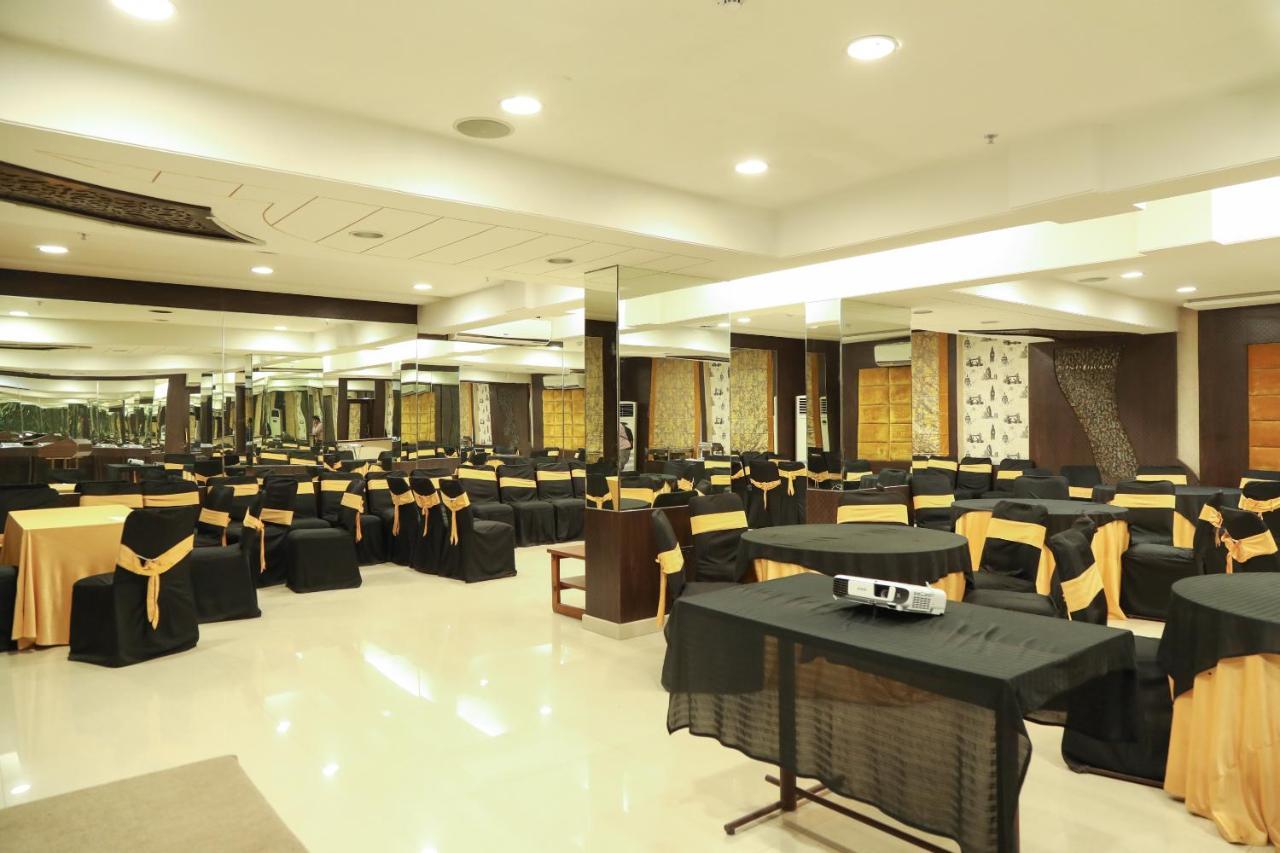 Oyo Flagship 14469 Darshan Tower Gitanjali Hotel 3*