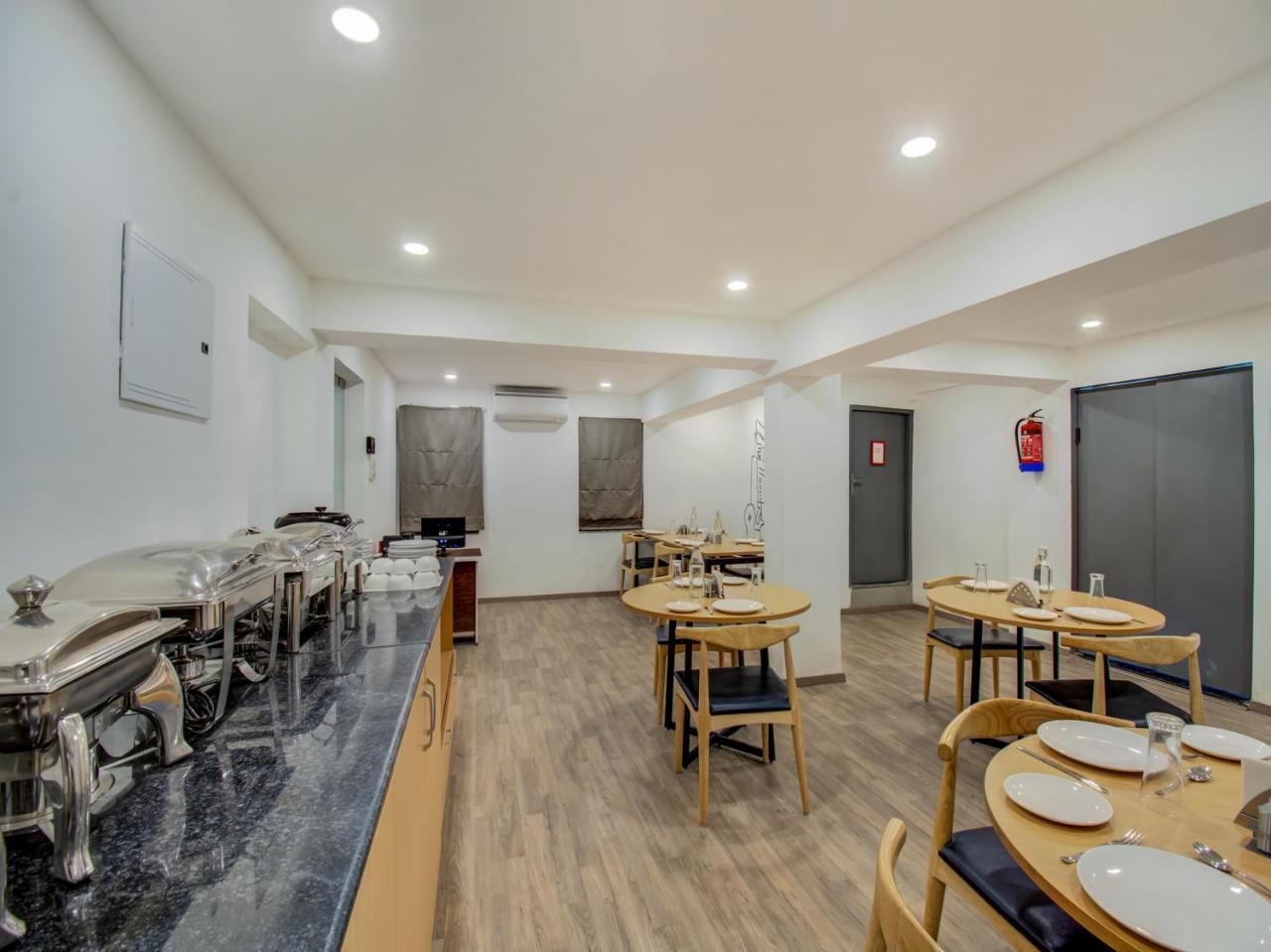 Hotel Oyo Townhouse 66 Station Ca Road
