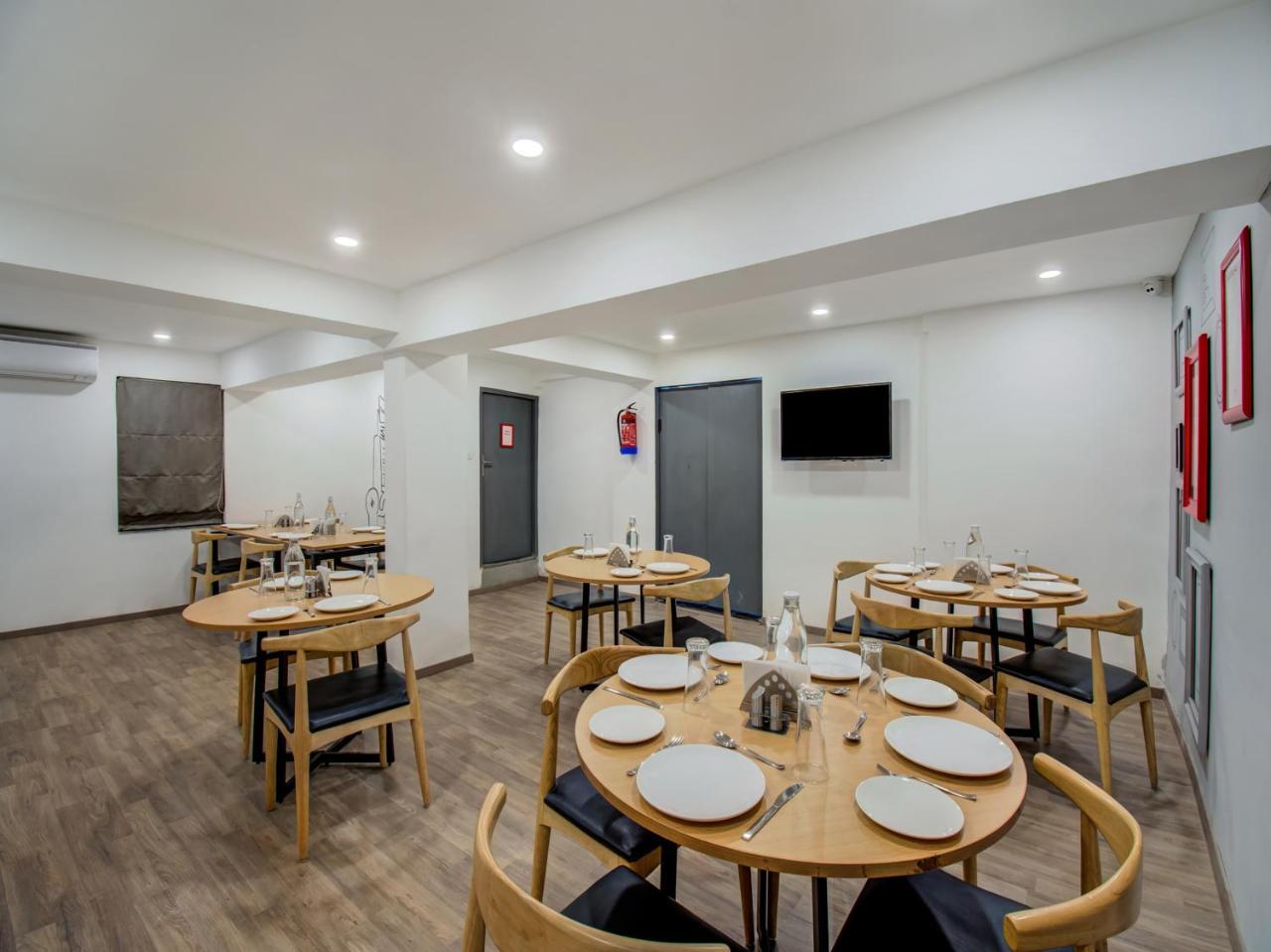 Hotel Oyo Townhouse 66 Station Ca Road 3*