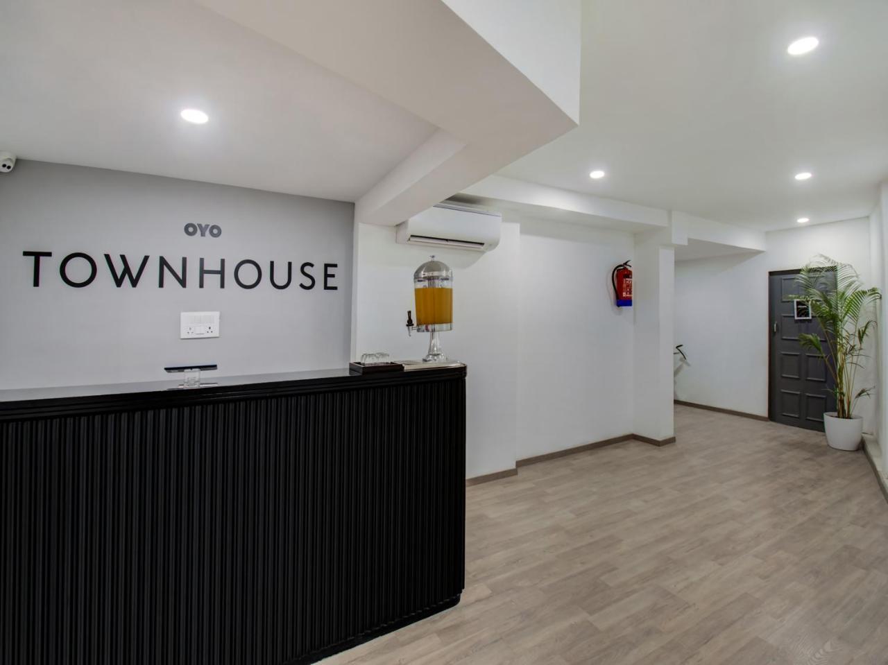 Oyo Townhouse 66 Station Ca Road Hotel Nagpur