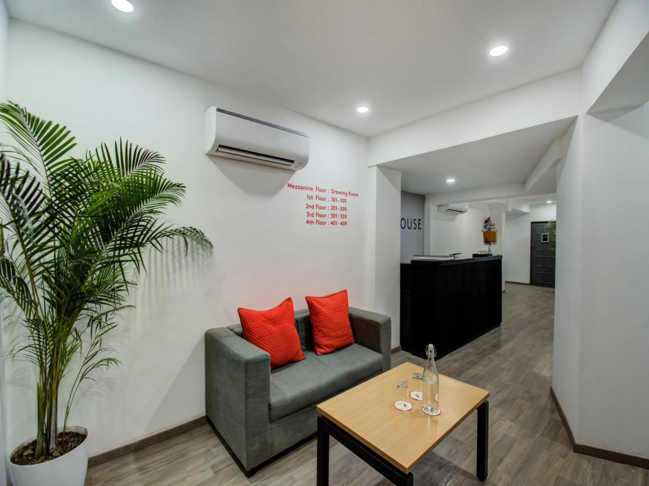 Oyo Townhouse 66 Station Ca Road