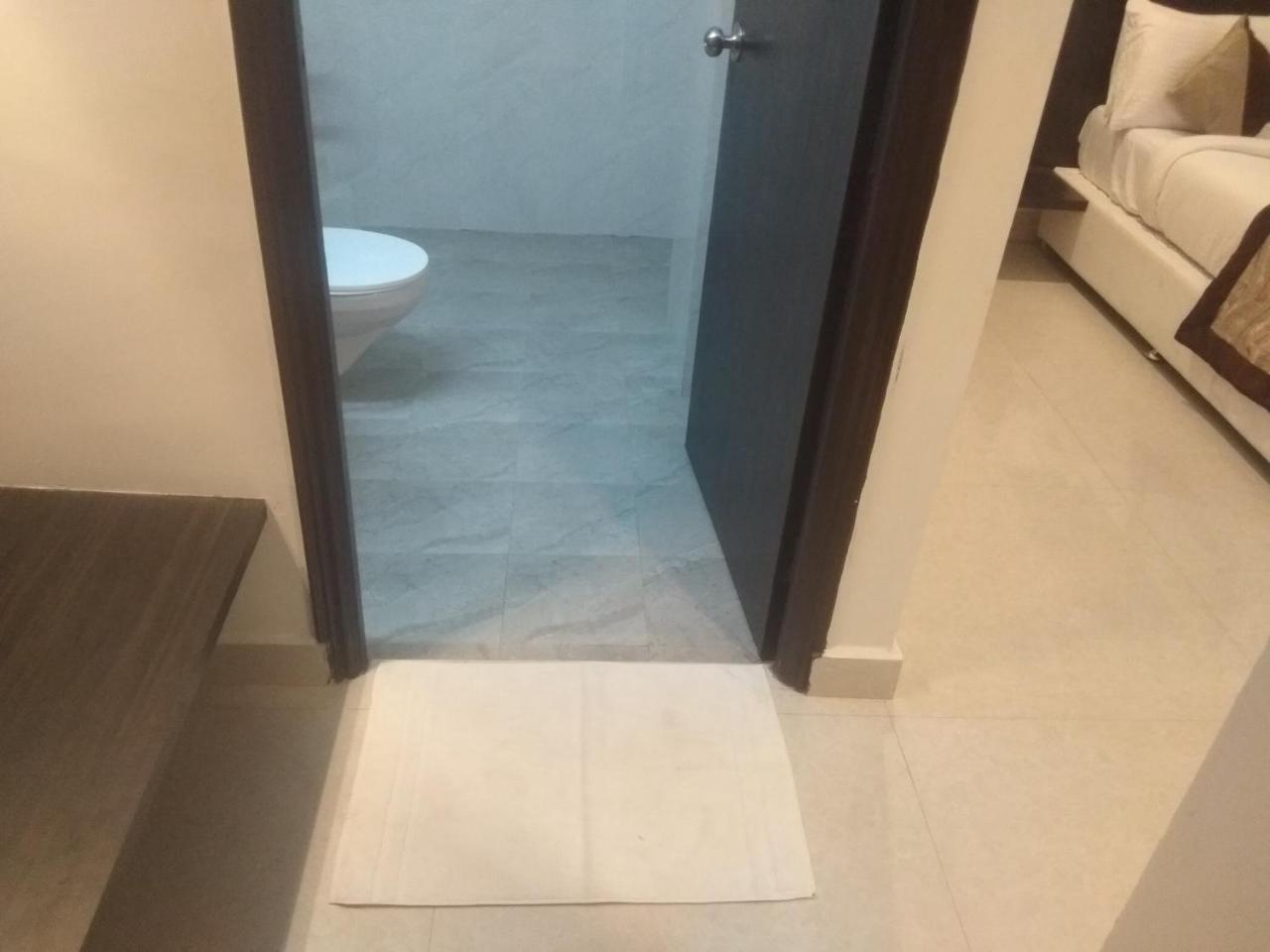 Jk 140 Coral Hotel Nagpur
